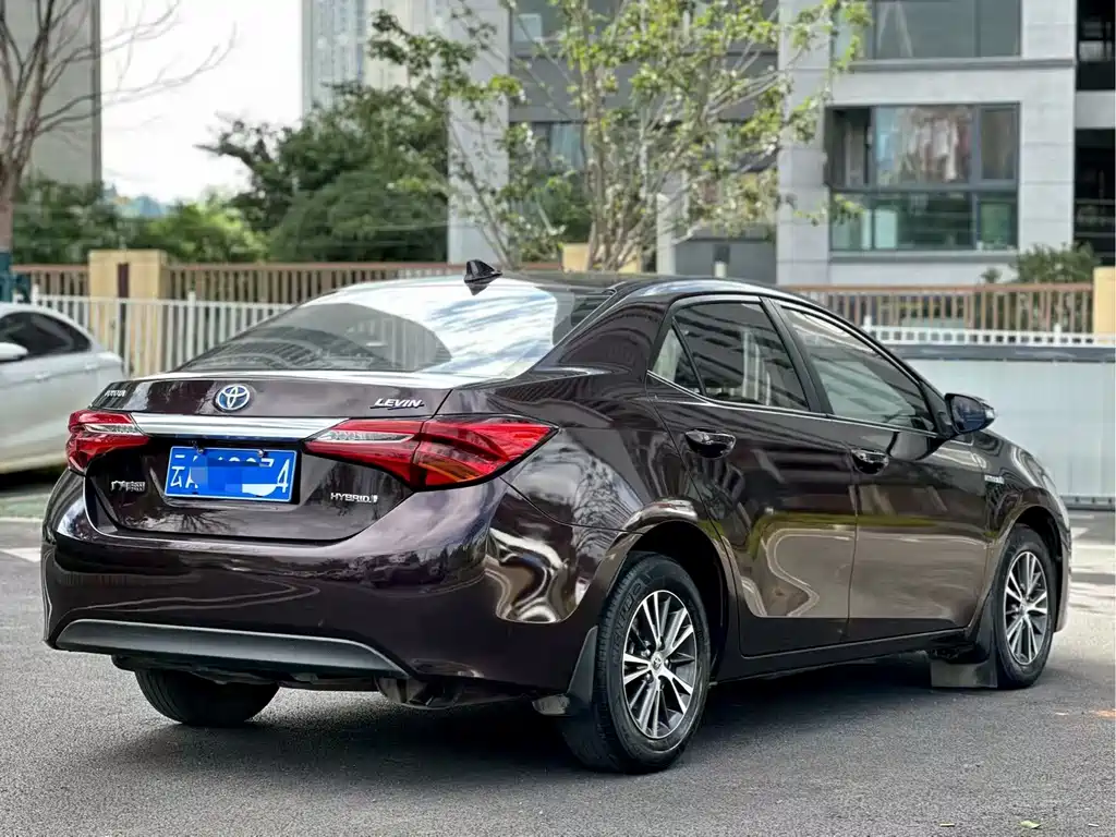 Levin Dual Engine 1.8 H GS E-CVT Elite Sunroof