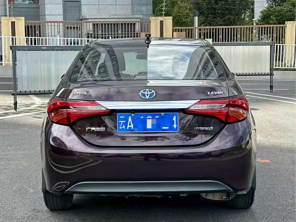 Levin Dual Engine 1.8 H GS E-CVT Elite Sunroof