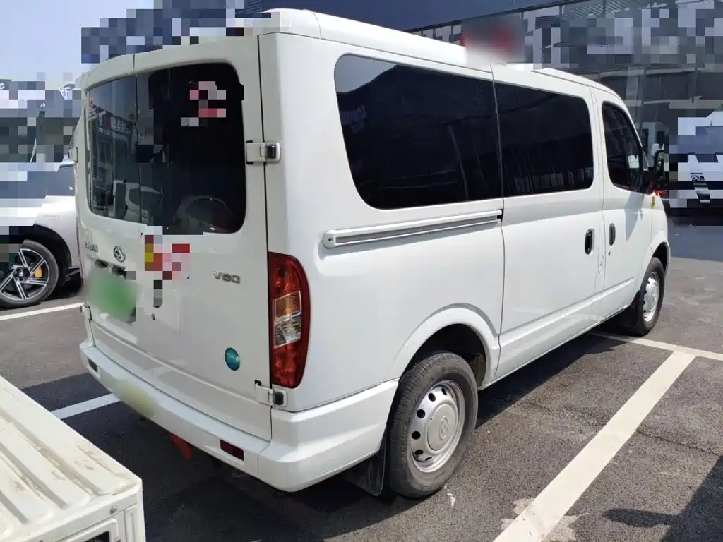 Xintu V80 2.0 T Manual Classic Aoyuntong SWB Super Low Roof 5 6-seat