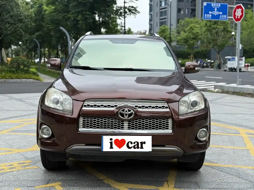 RAV4 Dazzle Pack 2.4 L Auto 4 WD Luxury