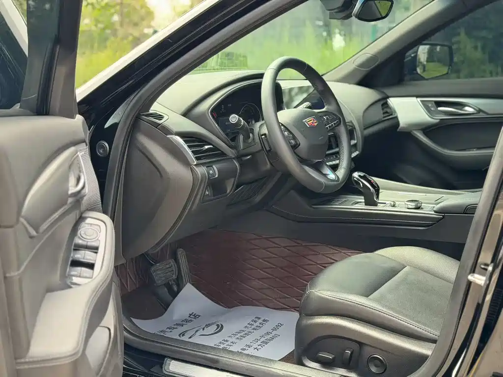 Cadillac CT5 28 T Luxury (Standard)