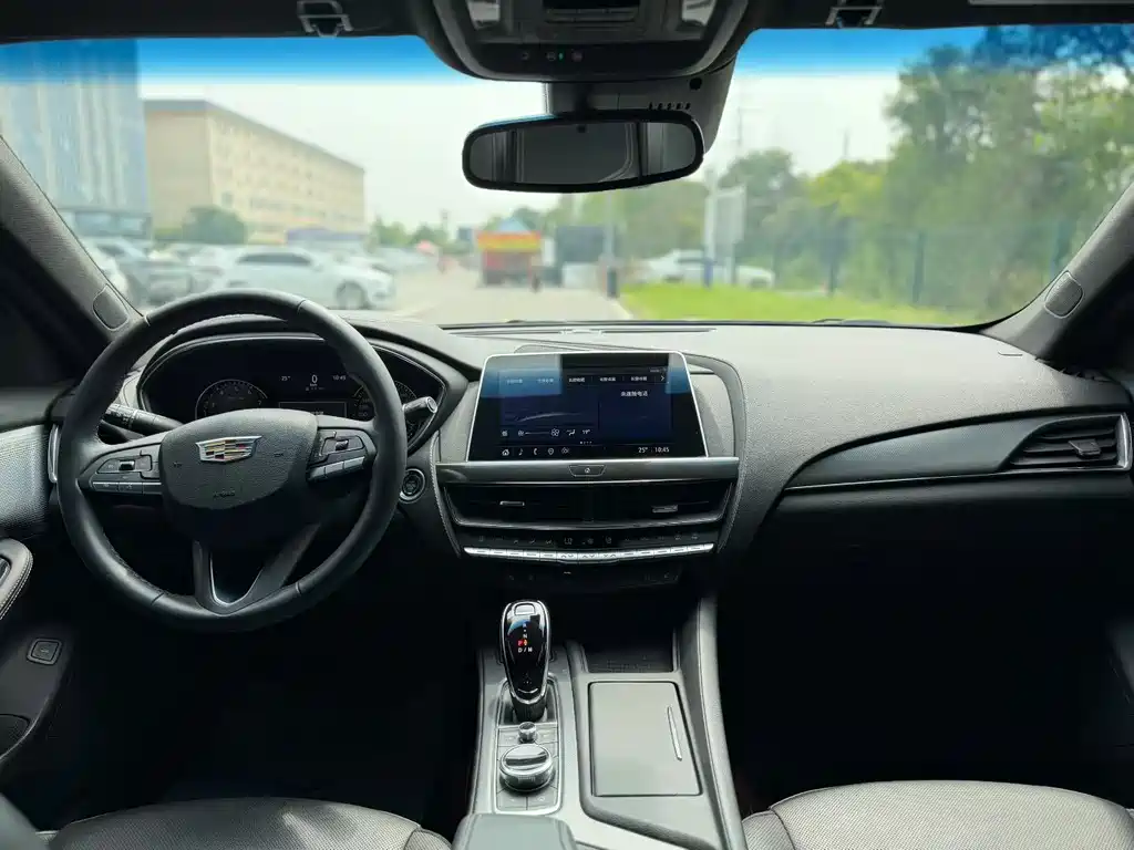 Cadillac CT5 28 T Luxury (Standard)