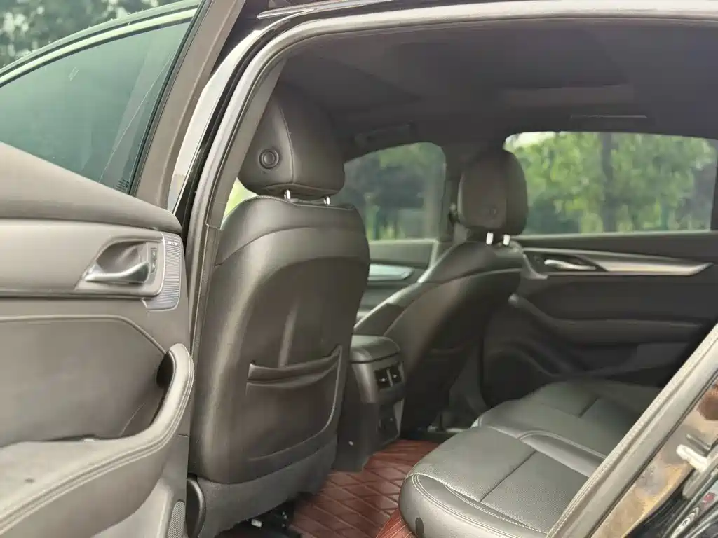 Cadillac CT5 28 T Luxury (Standard)
