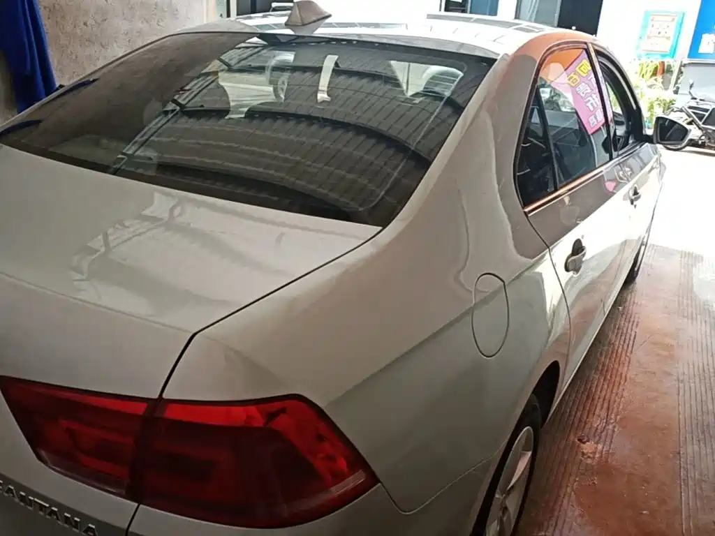 Santana 1.6 L Auto Comfort