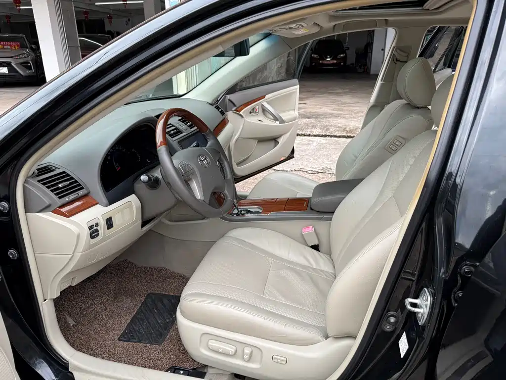 Camry 200 G Classic Luxury