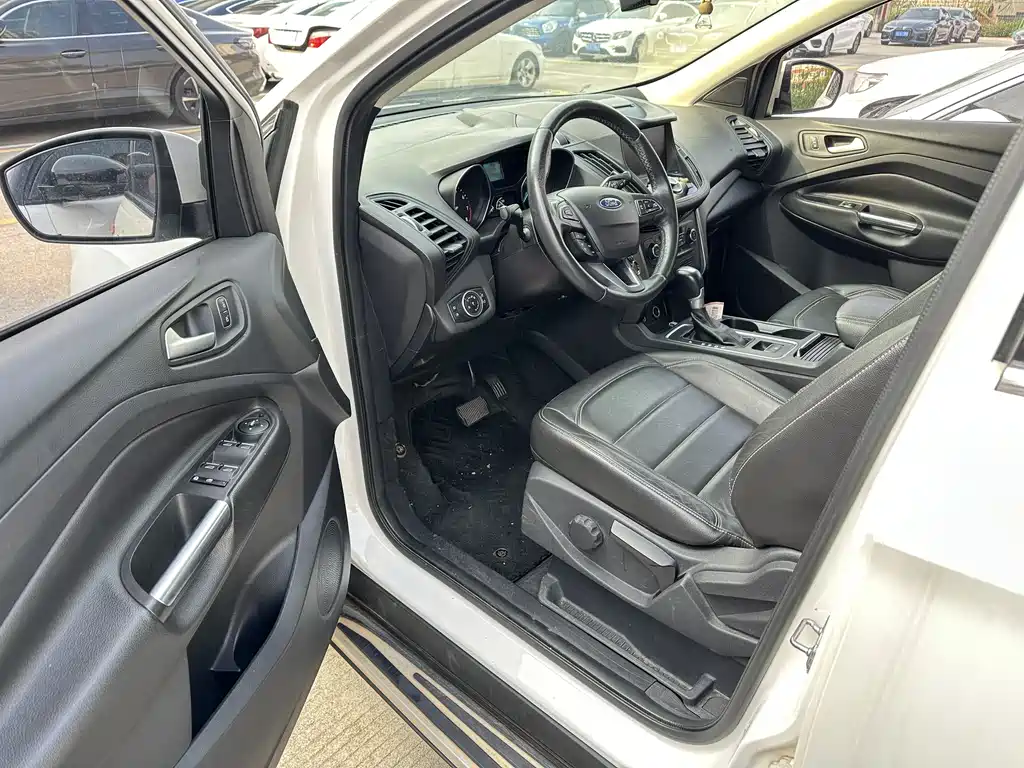 Kuga EcoBoost 180 2 WD