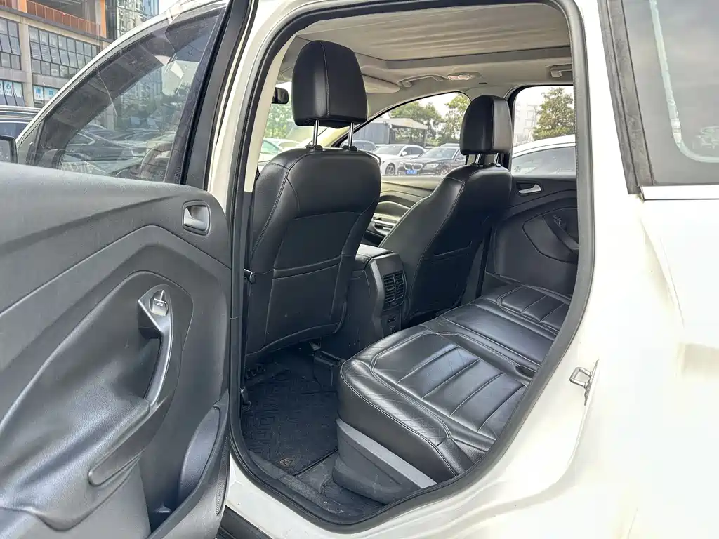 Kuga EcoBoost 180 2 WD