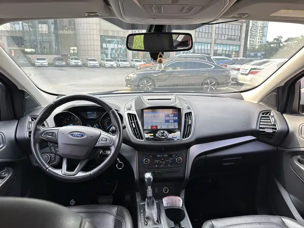 Kuga EcoBoost 180 2 WD