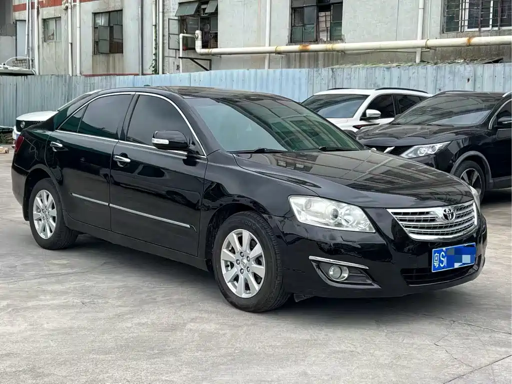 Camry 240 G Luxury