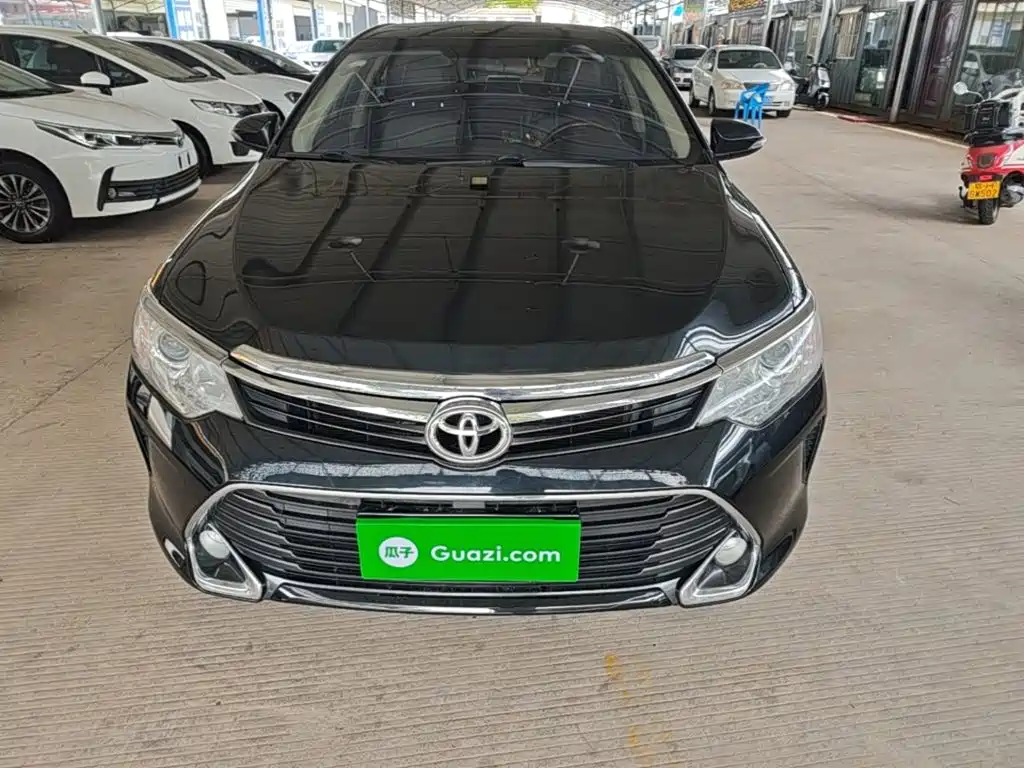 Camry 2.0 G 10 th Anniversary Commemorative Leading