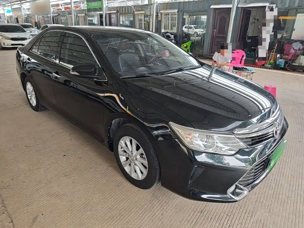 Camry 2.0 G 10 th Anniversary Commemorative Leading