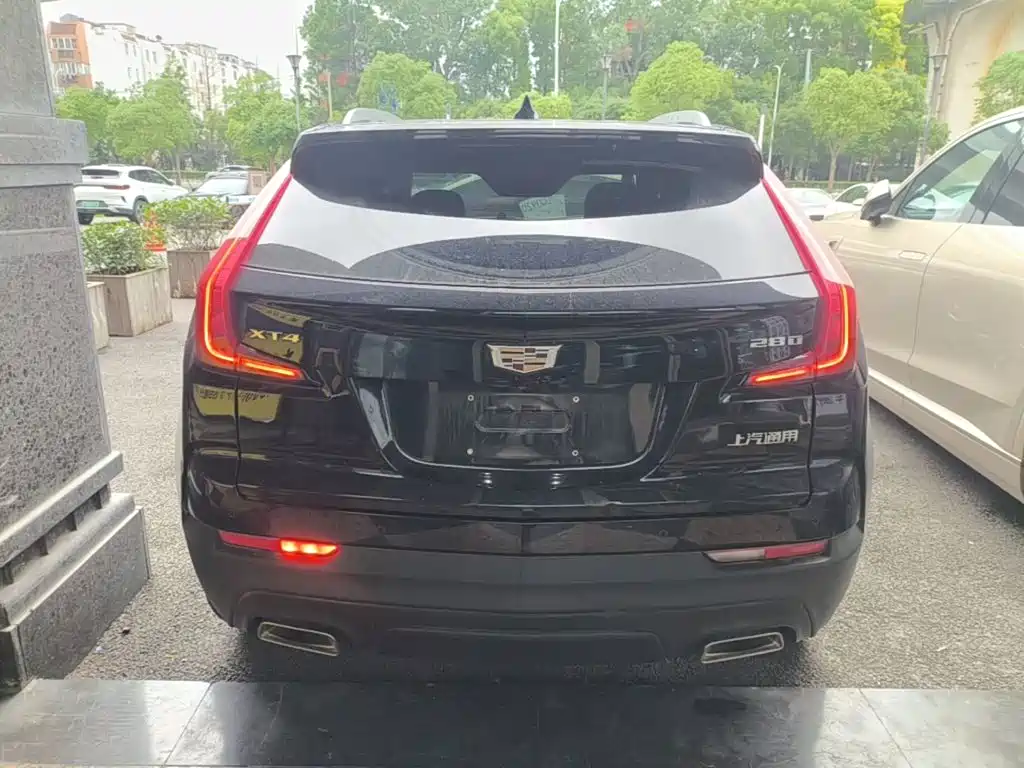Cadillac XT4 28 T 2 WD Tech