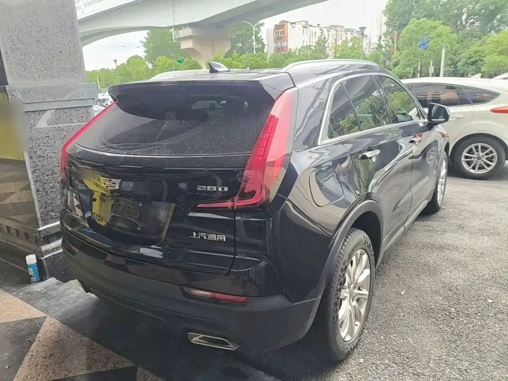 Cadillac XT4 28 T 2 WD Tech