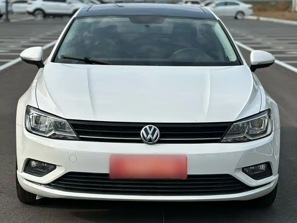 Lamando 230 TSI DSG Style