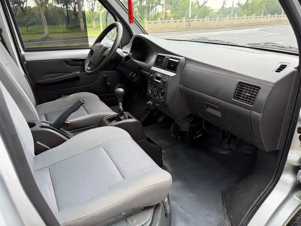 Wuling Rongguang Mini Truck 1.5 L Basic Single Cab CN-VI L3 C