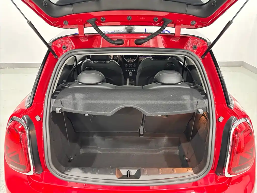 MINI Facelift 1.5 T COOPER Classic