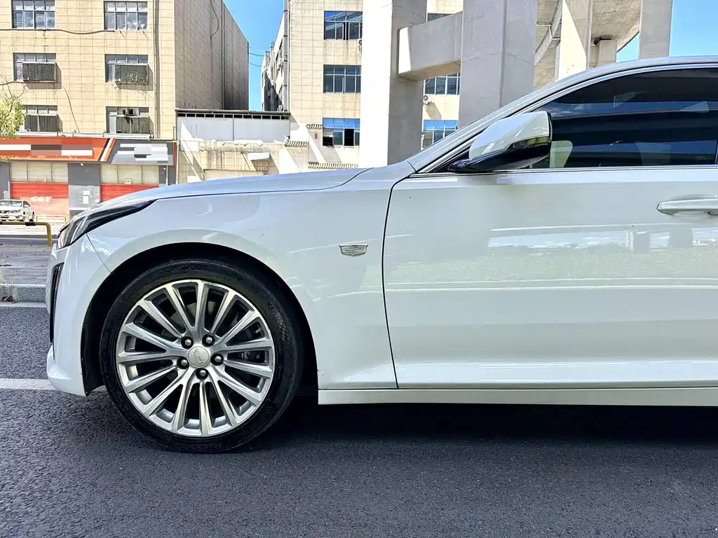 Cadillac CT5 28 T Distinguished
