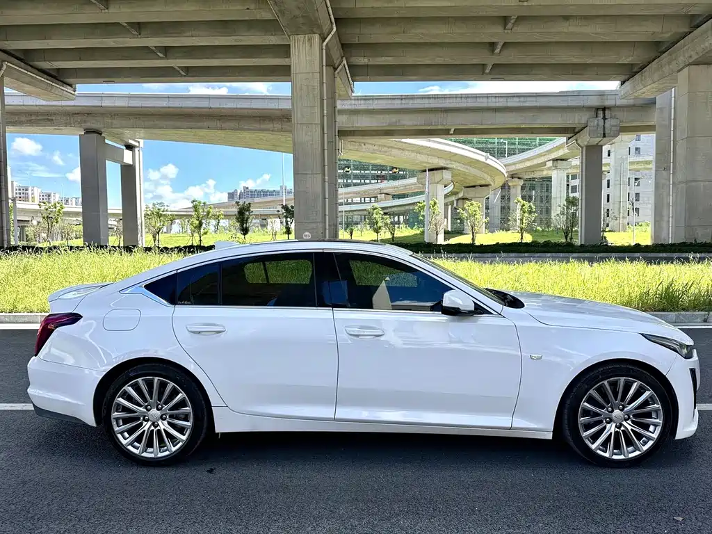 Cadillac CT5 28 T Distinguished