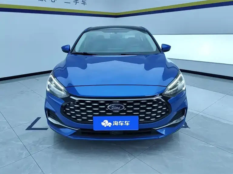Ford Focus Sedan 1.5 L Auto Sharp Leap