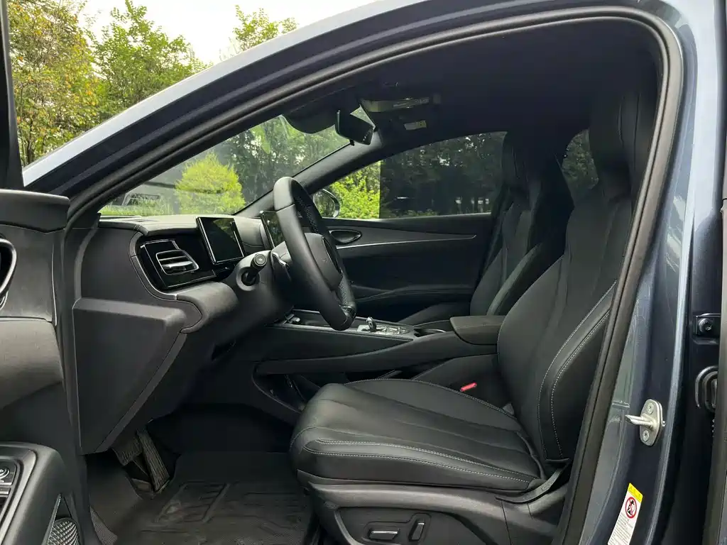 Seal 06 DM-i Smart Drive 80 KM Distinguished