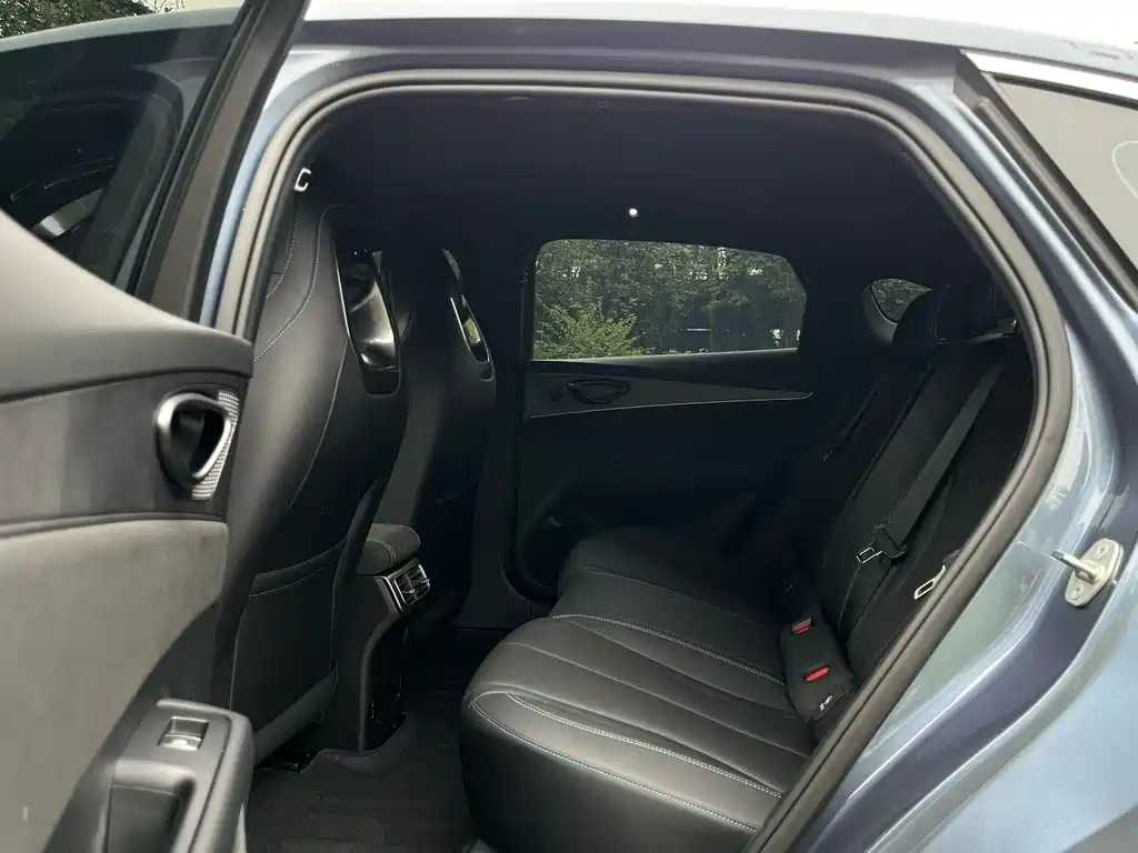 Seal 06 DM-i Smart Drive 80 KM Distinguished