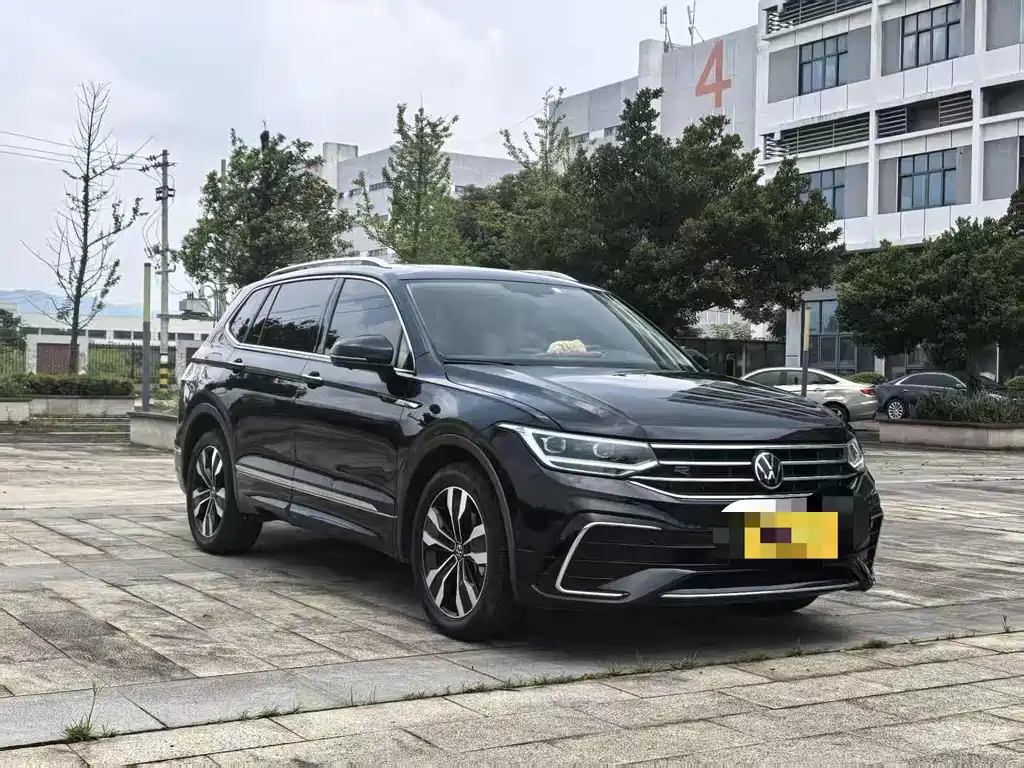 Tiguan L 330 TSI Auto 2 WD R-Line Premium