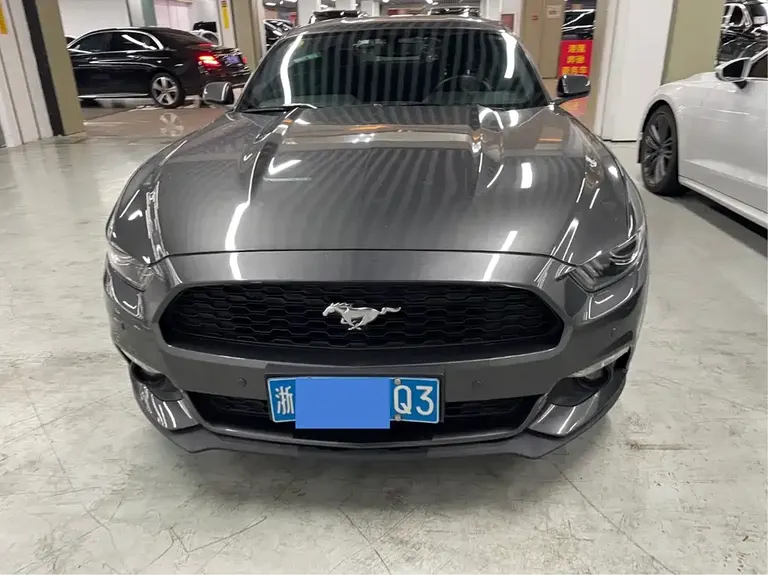 Ford Mustang 2.3 T Performance