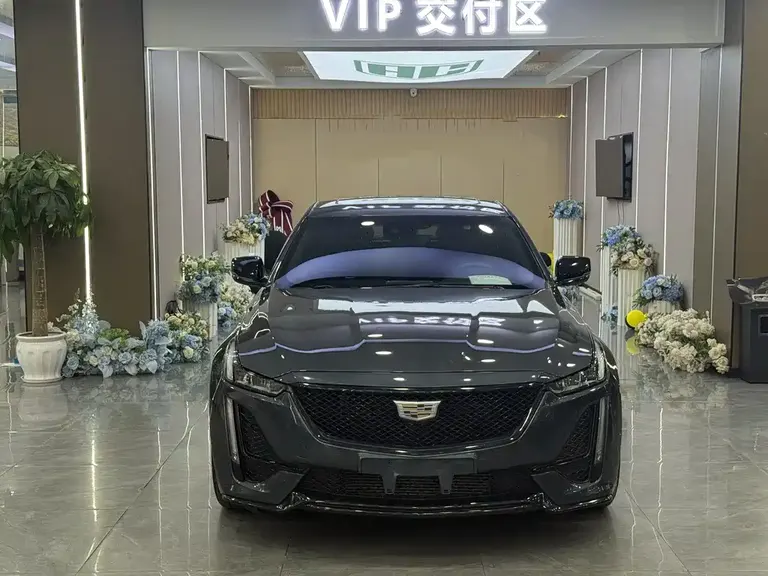 Cadillac CT5 28 T Leading Sport