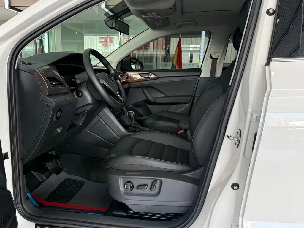 Tharu 280 TSI 2 WD Luxury