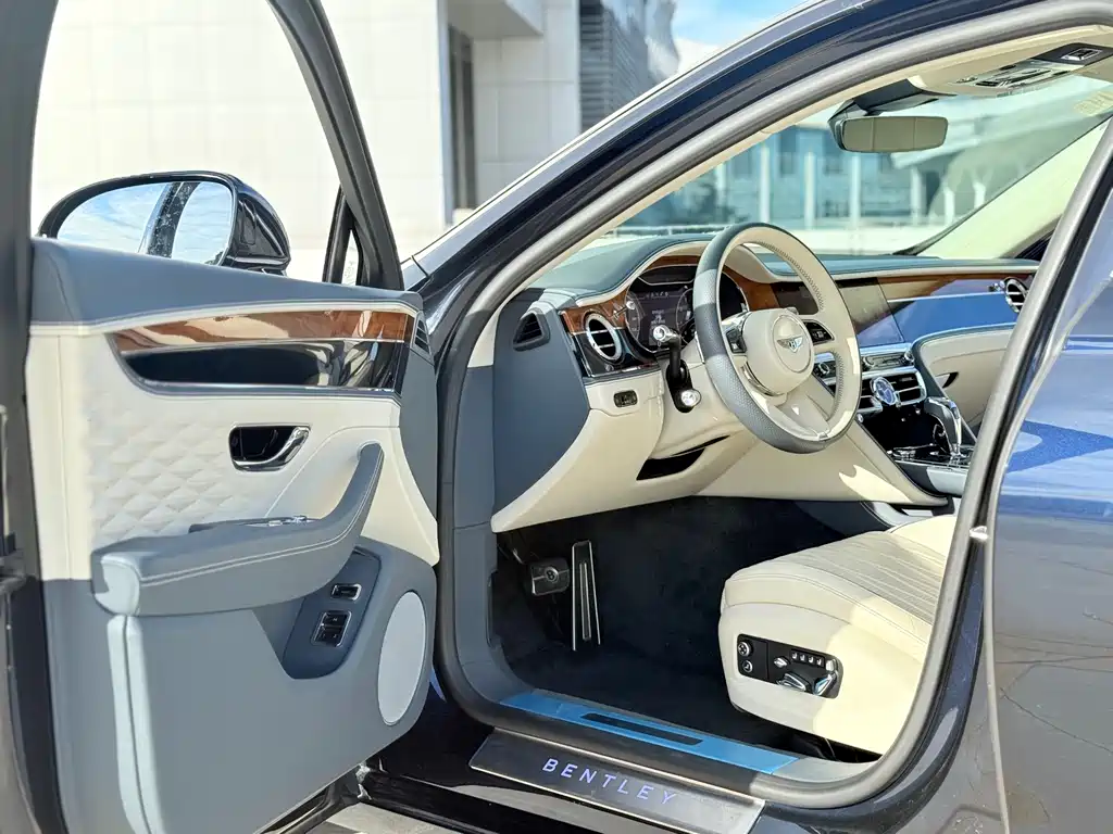 Flying Spur 4.0 T V8 Standard