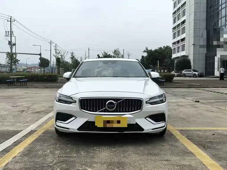 Volvo S60 B4 Smart Vision Luxury