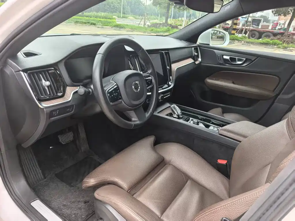 Volvo S60 B4 Smart Vision Luxury