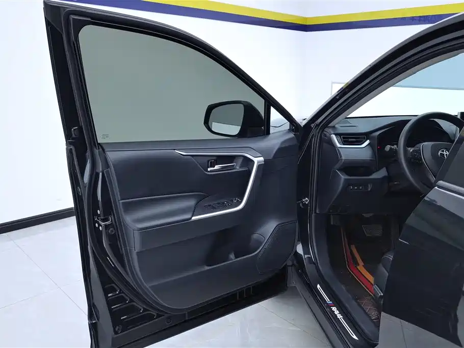 RAV4 2.0 L CVT 2 WD Style