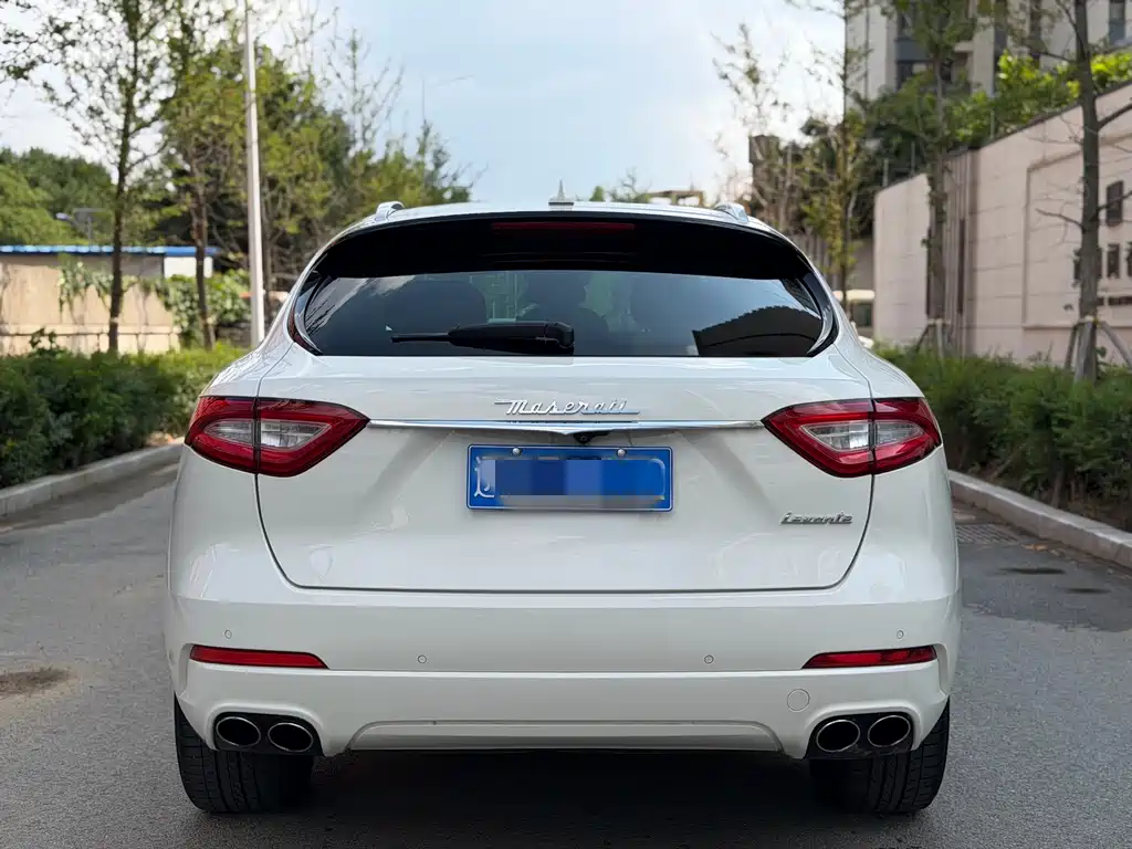 Levante 3.0 T Standard