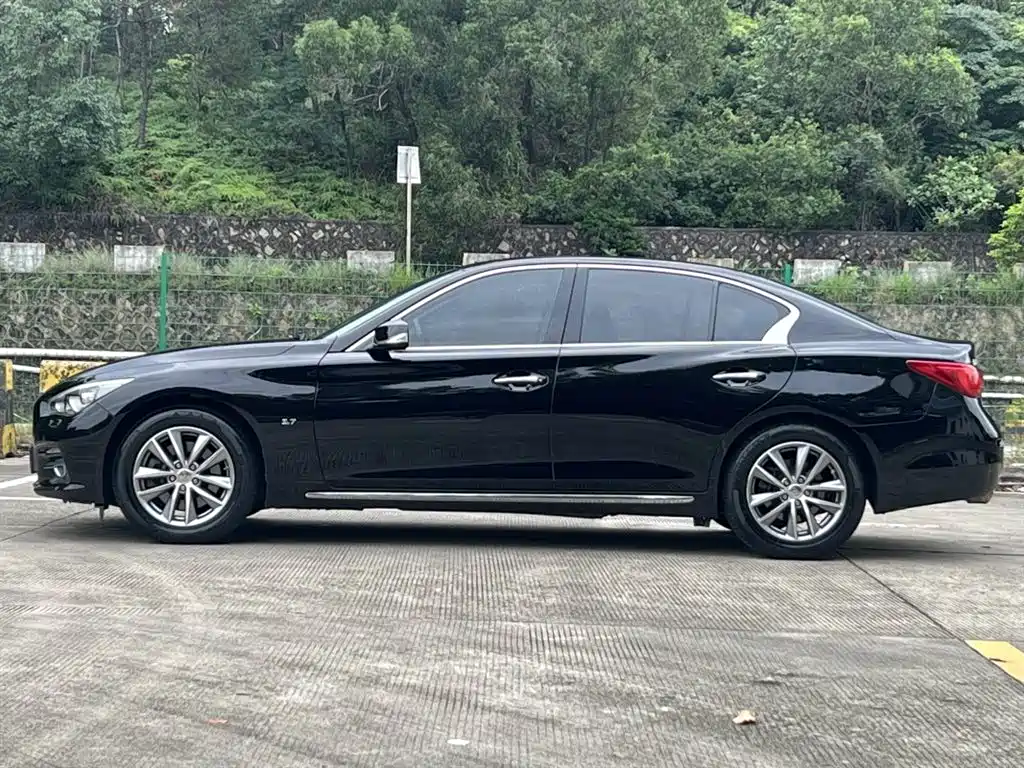 Infiniti Q50 L 2.0 T Joy
