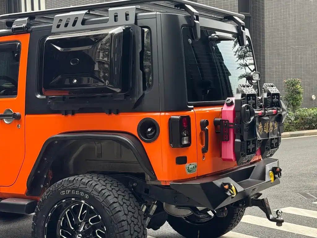 Wrangler 3.6 L Sahara 2-door