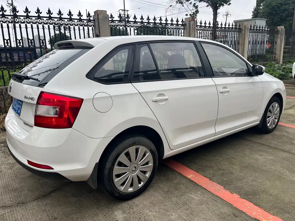 Rapid Spaceback 昕动 2018款 1.4 L 手动标准版