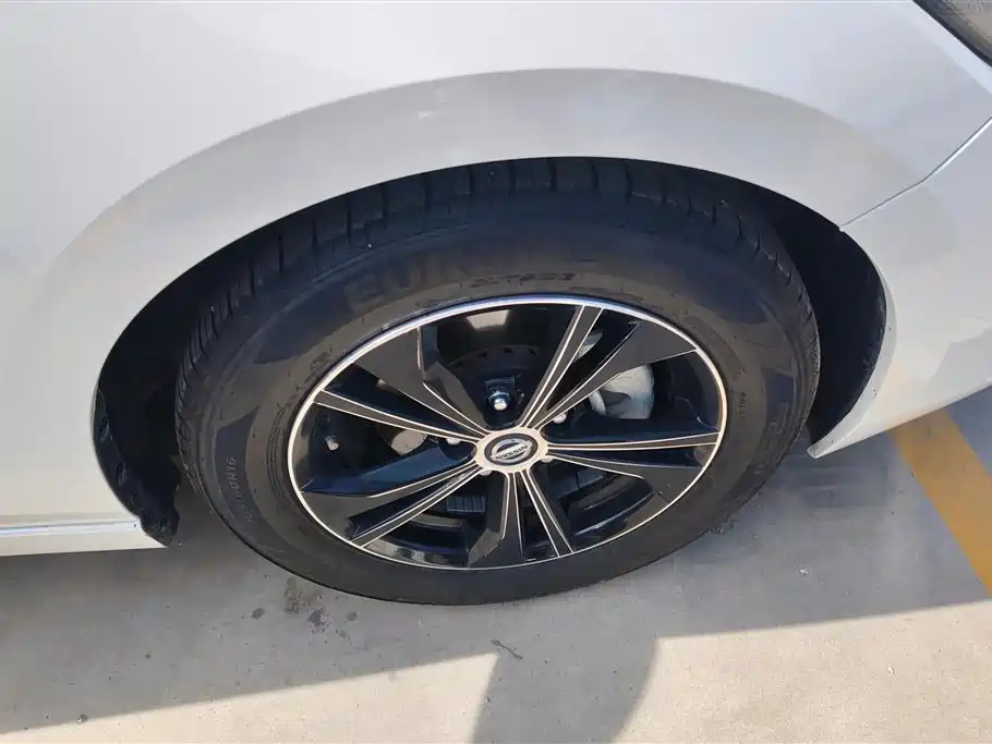 Sylphy 1.6 L XL CVT Joy