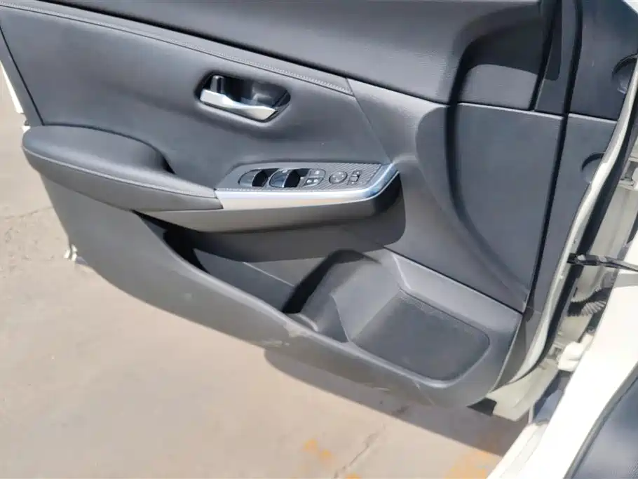 Sylphy 1.6 L XL CVT Joy