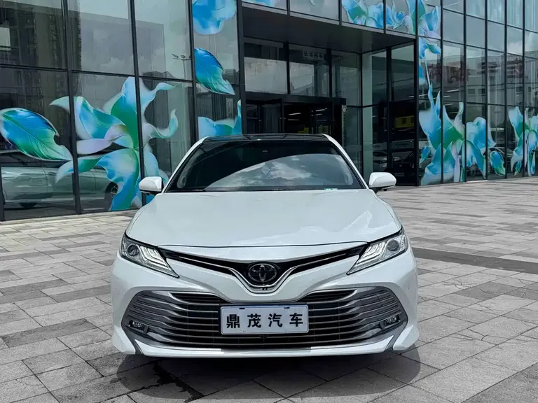 Toyota Camry 2.5 G Luxury CN-VI