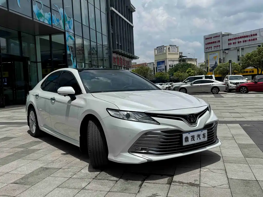 Camry 2.5 G Luxury CN-VI