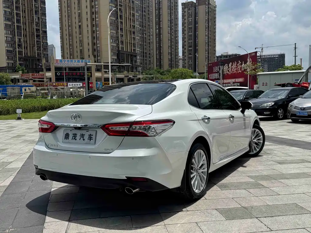Camry 2.5 G Luxury CN-VI