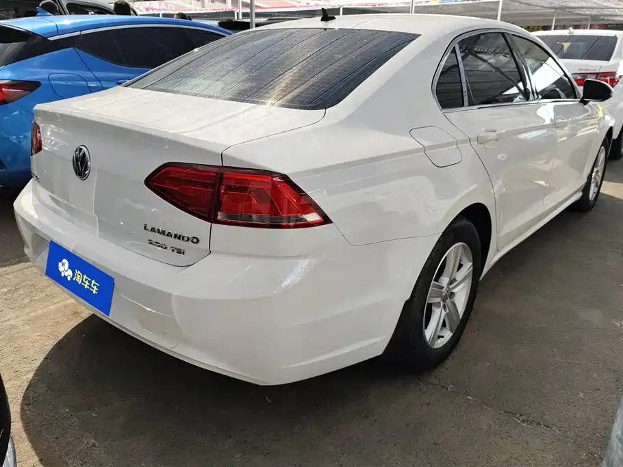Lamando 230 TSI DSG Style