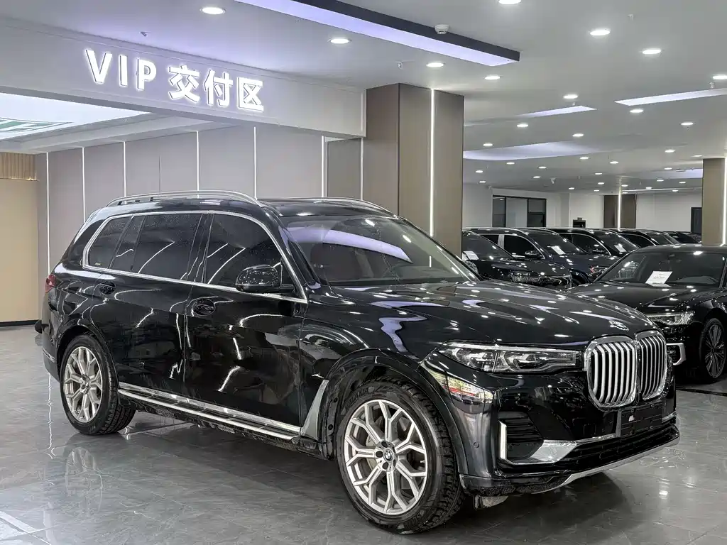 BMW X7 xDrive40 i Individualization Custom Limited M Sport Package