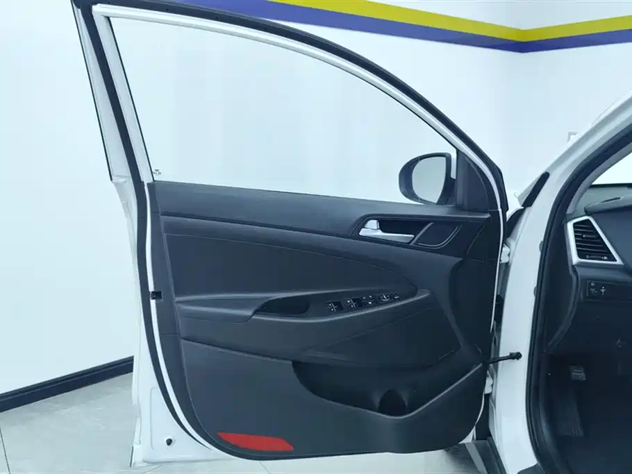 Tucson 1.6 T DCT 2 WD Intelligent