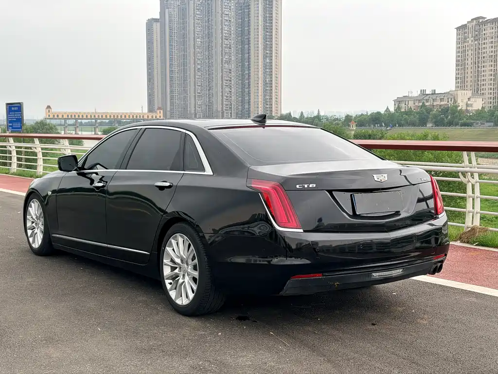 Cadillac CT6 28 T Leading