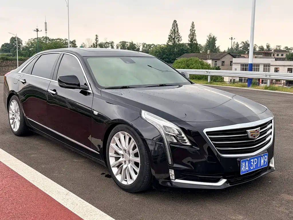 Cadillac CT6 28 T Leading