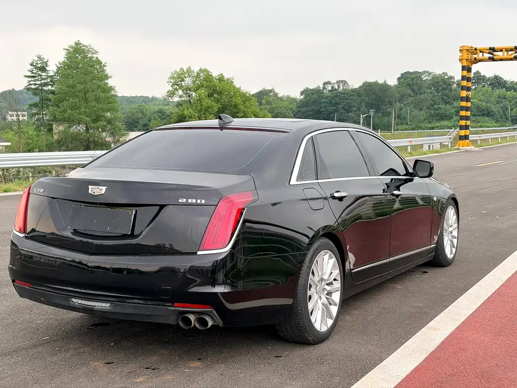 Cadillac CT6 28 T Leading