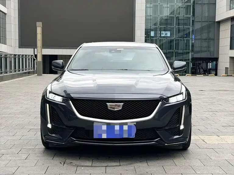 Cadillac CT5 28 T Leading Sport