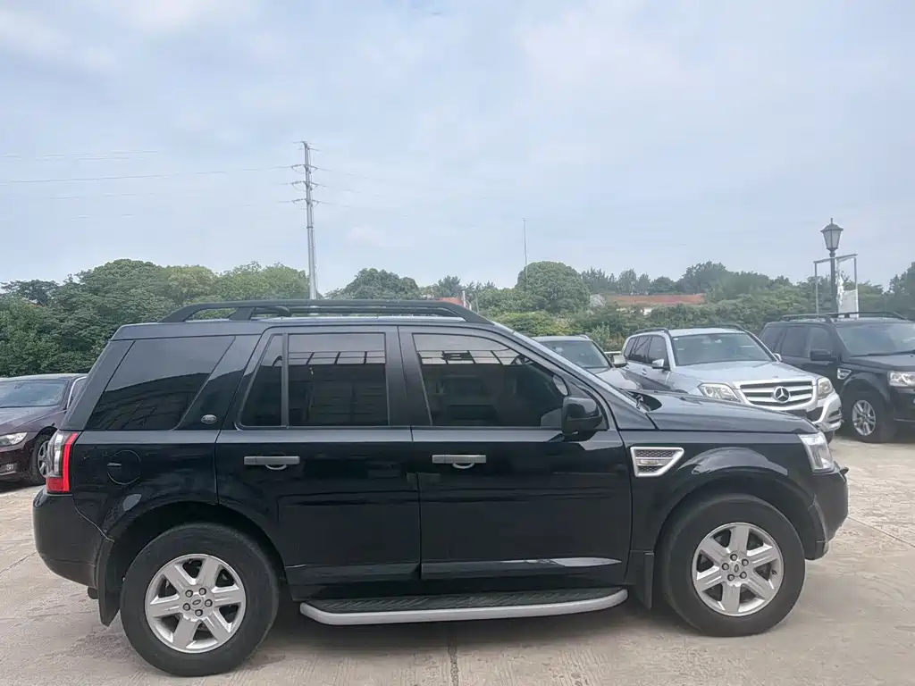Freelander 2 3.2 L i6 HSE Gasoline